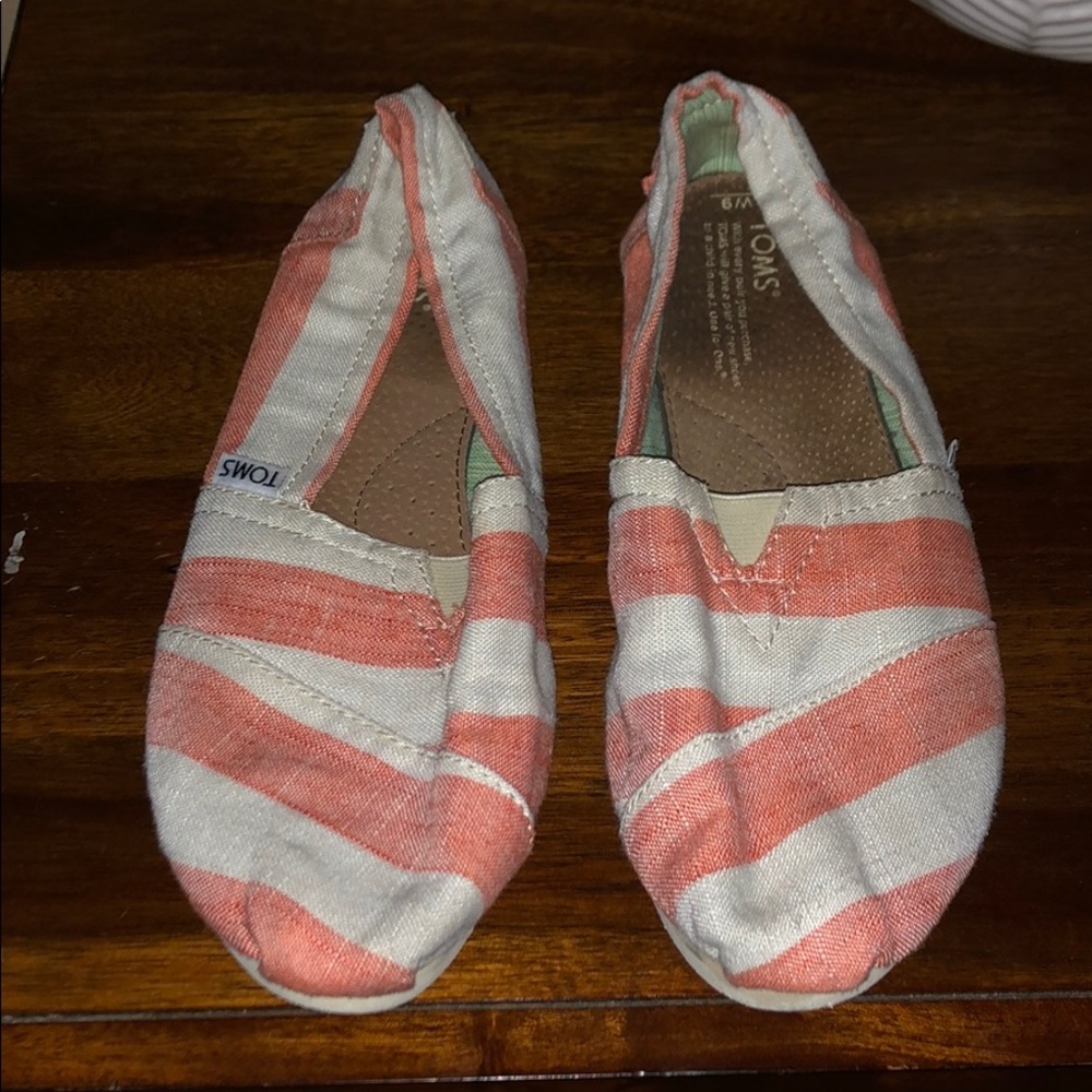 Toms size 9 W